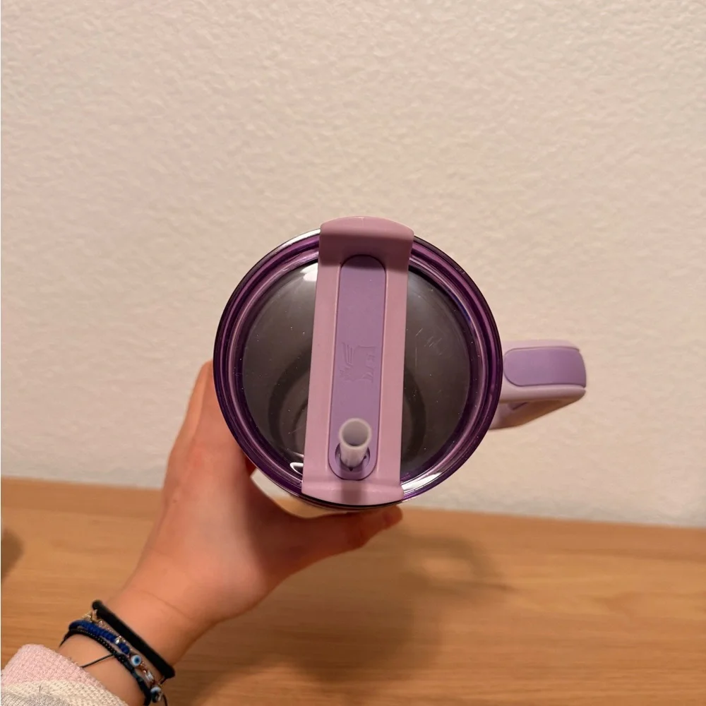 Hello Kitty x Stanley Purple Tumbler - Picture 3 of 7